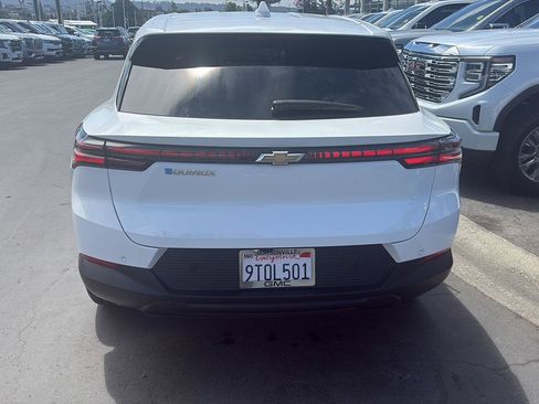 Used 2025 Chevrolet Equinox EV LT FWD image 20