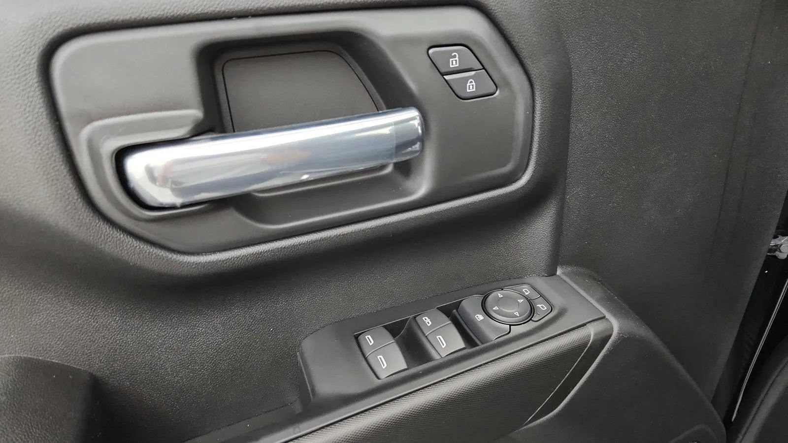 Used 2023 Chevrolet Silverado 1500 Custom w/ LPO, Dark Essentials Package AWD/4WD image 38