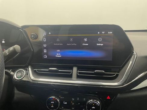 Used 2025 Chevrolet Trax RS w/ Driver Confidence Package image 4