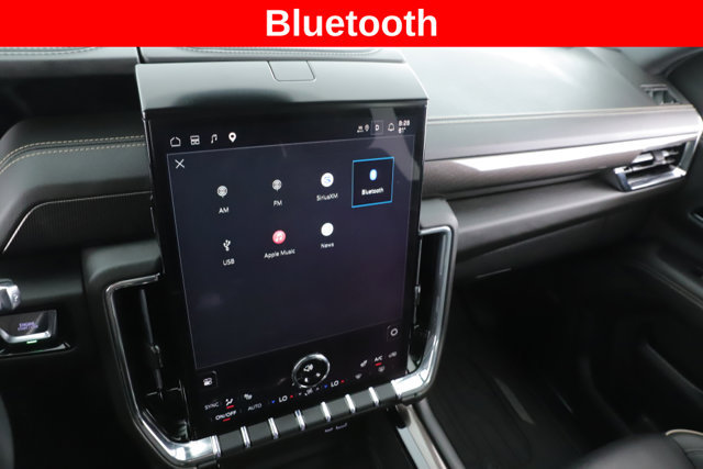 Used 2025 GMC Yukon Elevation AWD/4WD image 24
