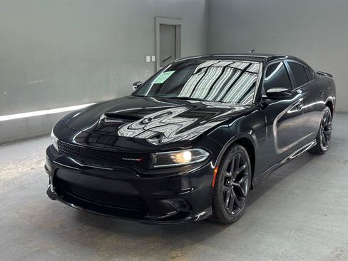 Used 2022 Dodge Charger R/T RWD image 3