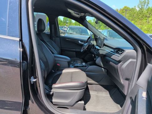 Certified 2024 Ford Escape ST-Line w/ Tech Pack #1 AWD/4WD image 28