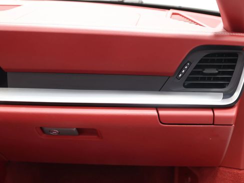 Used 2022 Porsche 911 Carrera image 97