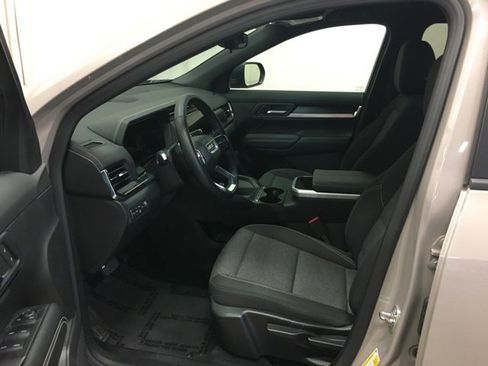 Used 2025 GMC Terrain Elevation image 17