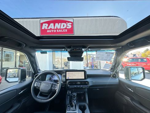 Used 2024 Toyota Land Cruiser image 19