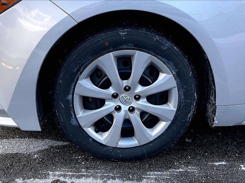 Used 2023 Toyota Corolla LE image 7