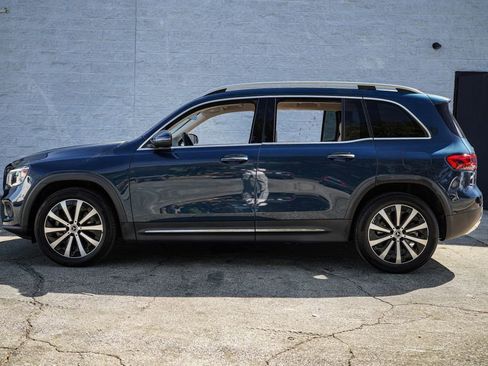 Used 2022 Mercedes-Benz GLB 250 w/ Premium Package Lite image 10