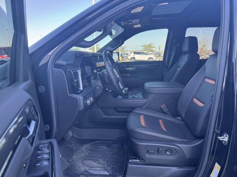 Used 2026 GMC Sierra 1500 AT4 w/ AT4 Premium Package AWD/4WD image 8