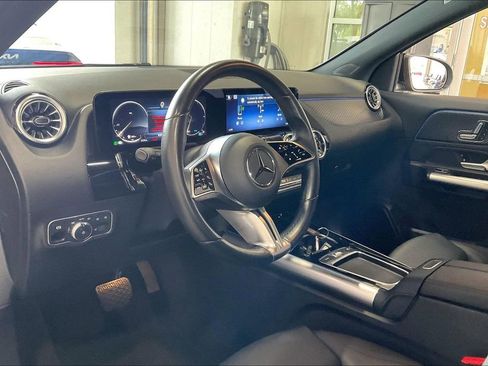 Used 2025 Mercedes-Benz GLA 250 image 4