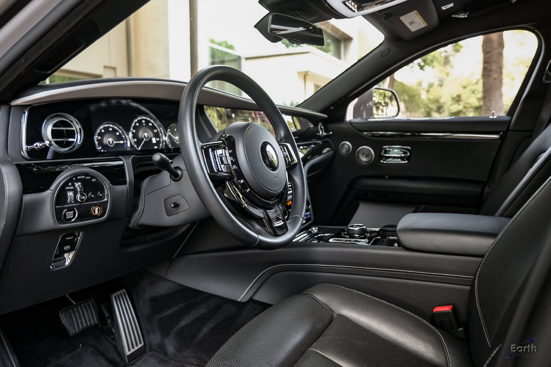Used 2021 Rolls-Royce Ghost AWD/4WD image 32