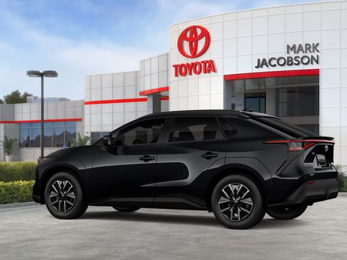 New 2026 Toyota bZ FWD image 5