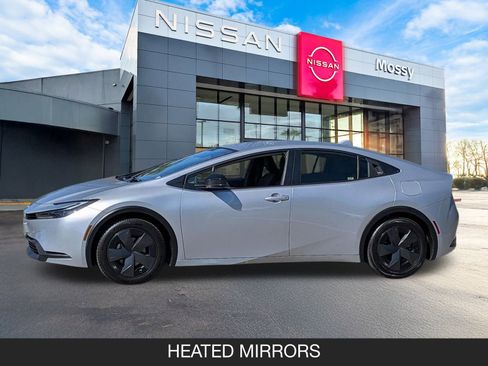 Used 2024 Toyota Prius LE image 5