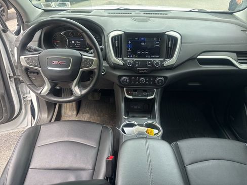 Used 2022 GMC Terrain SLT w/ Infotainment Package II AWD/4WD image 11
