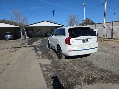 New 2026 Volvo XC90 B6 Plus w/ Protection Package Premier image 15