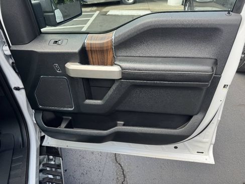 Used 2016 Ford F150 Lariat AWD/4WD image 17