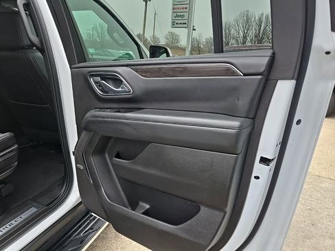 Used 2024 Chevrolet Suburban LT image 78