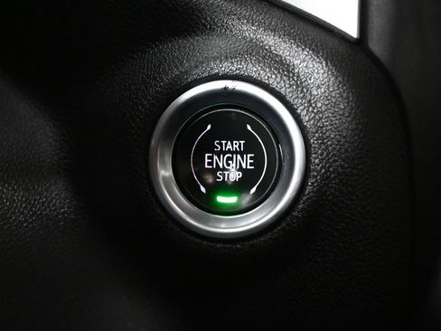 Used 2021 Chevrolet Silverado 1500 RST AWD/4WD image 31