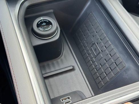 New 2025 Ford Expedition Max Active image 17