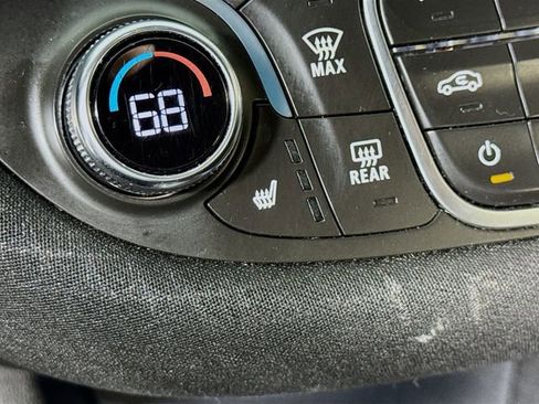 Used 2024 Chevrolet Malibu LT image 22