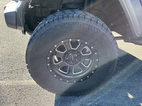 Used 2019 Jeep Wrangler Sport S image 10