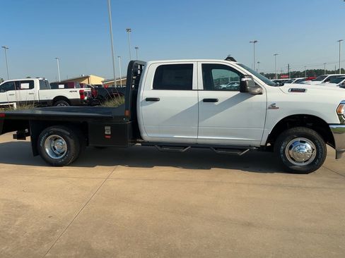 New 2024 RAM 3500 Tradesman w/ Chrome Appearance Group image 9