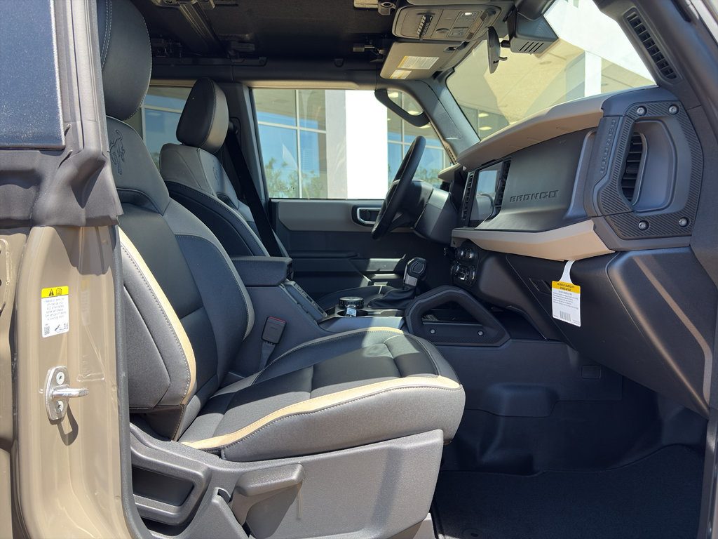 New 2026 Ford Bronco Big Bend w/ Black Diamond Package AWD/4WD image 16