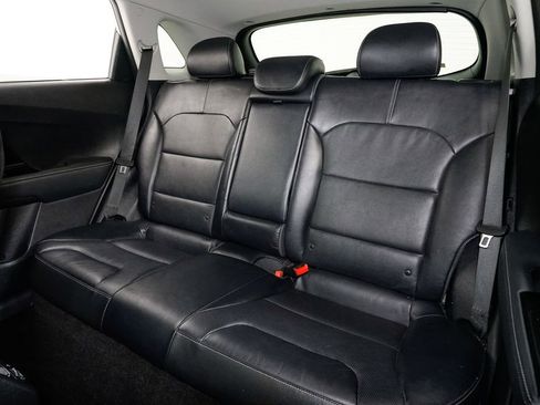 Used 2017 Kia Niro Touring image 27