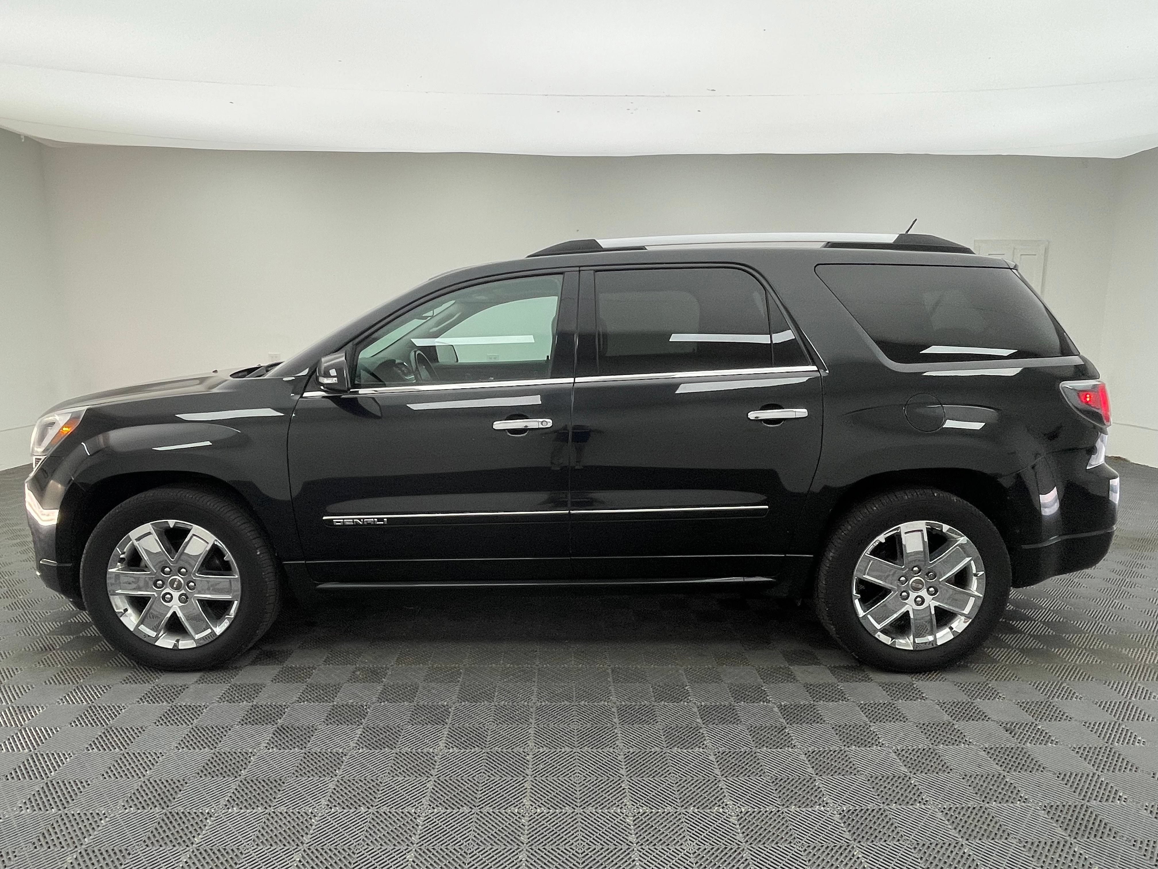 Used 2015 GMC Acadia Denali FWD image 14