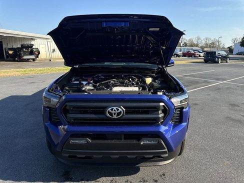 New 2025 Toyota Tacoma SR5 RWD image 37