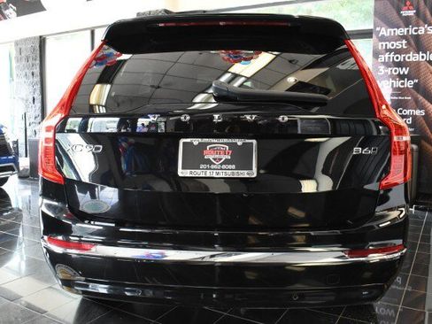 Used 2023 Volvo XC90 B6 Plus AWD/4WD image 11