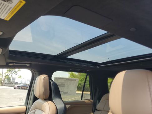 New 2027 Lincoln Navigator Black Label AWD/4WD image 11