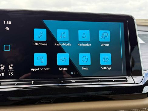 New 2026 Volkswagen Atlas Cross Sport SE image 17