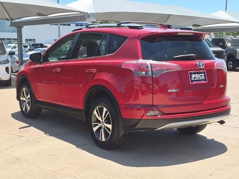 Used 2017 Toyota RAV4 XLE FWD image 8