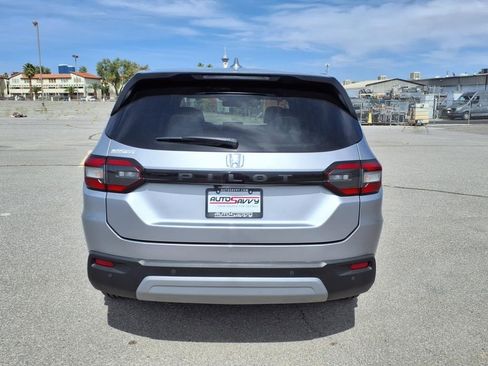 Used 2023 Honda Pilot EX-L image 6