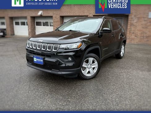 Used 2022 Jeep Compass Latitude AWD/4WD image 1