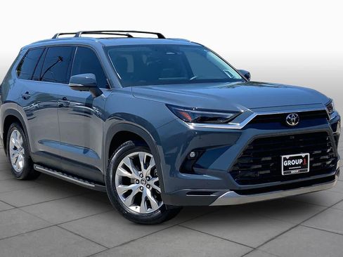 Used 2025 Toyota Grand Highlander AWD Hybrid image 3