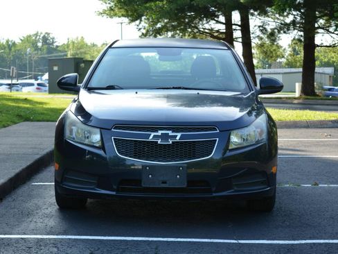 Used 2014 Chevrolet Cruze LT FWD image 2