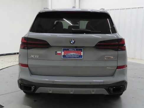 Used 2024 BMW X5 xDrive40i w/ M Sport Package image 4