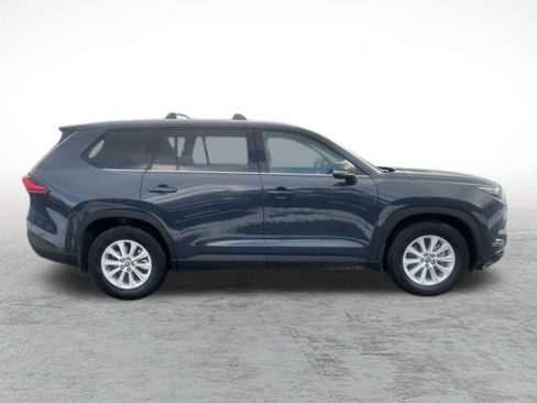 Certified 2024 Toyota Grand Highlander XLE image 4