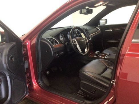 Used 2014 Chrysler 300 AWD w/ Driver Convenience Group image 15