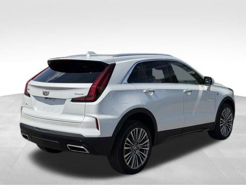 Used 2024 Cadillac XT4 Premium Luxury AWD/4WD image 7