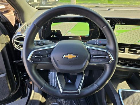 Certified 2025 Chevrolet Equinox LT FWD image 30