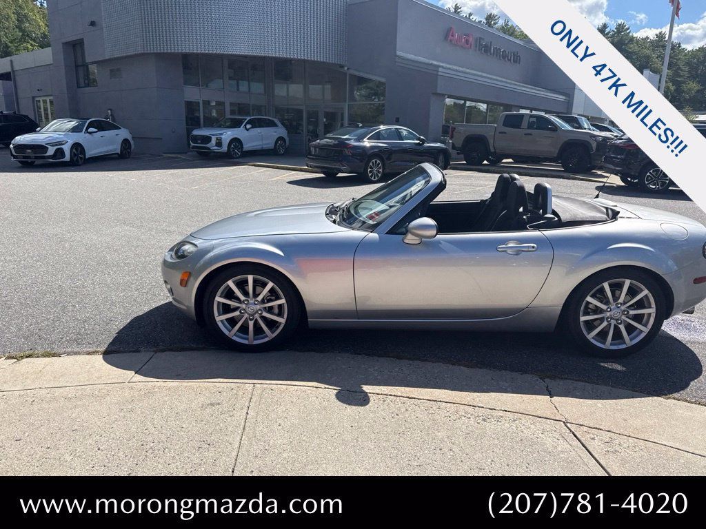 Used 2007 MAZDA MX-5 Miata Touring w/ Suspension Pkg RWD image 8
