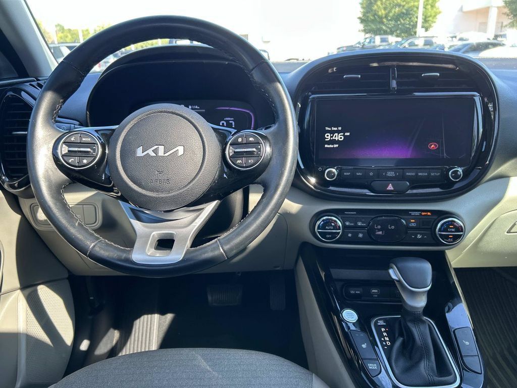 Used 2024 Kia Soul EX FWD image 17