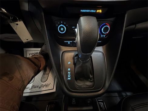 Used 2023 Ford Transit Connect XL image 19