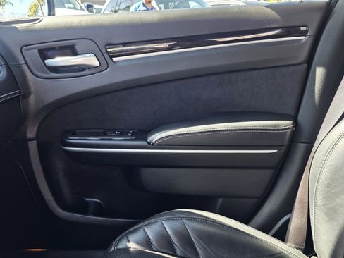Used 2023 Chrysler 300 C RWD image 10