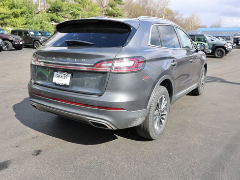 Used 2022 Lincoln Nautilus Reserve image 7