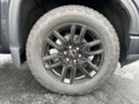 Used 2022 GMC Sierra 1500 Elevation w/ X31 Off-Road Package AWD/4WD image 8