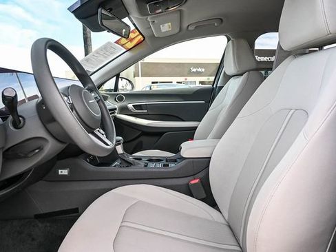 Certified 2025 Hyundai Sonata SE image 14