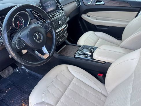 Used 2019 Mercedes-Benz GLS 450 4MATIC image 9